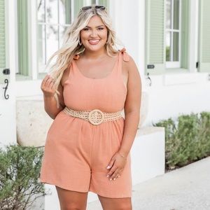 NWOT Pink Lily tie shoulder romper with pockets